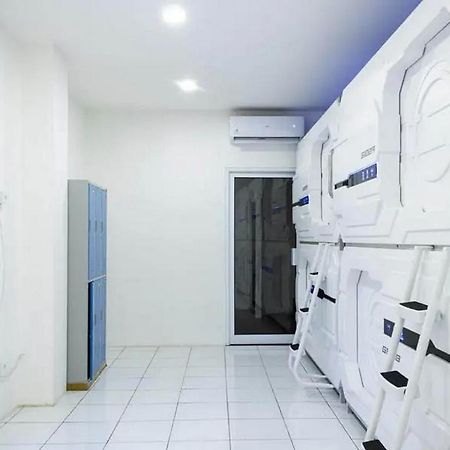Reddoorz Hostel Near Taman Puring Jakarta Eksteriør billede