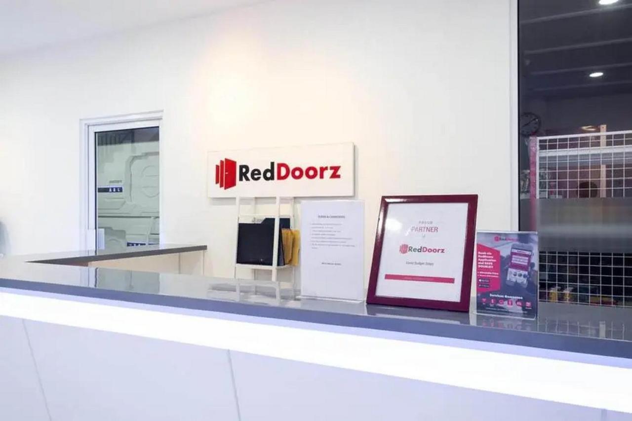 Reddoorz Hostel Near Taman Puring Jakarta Eksteriør billede