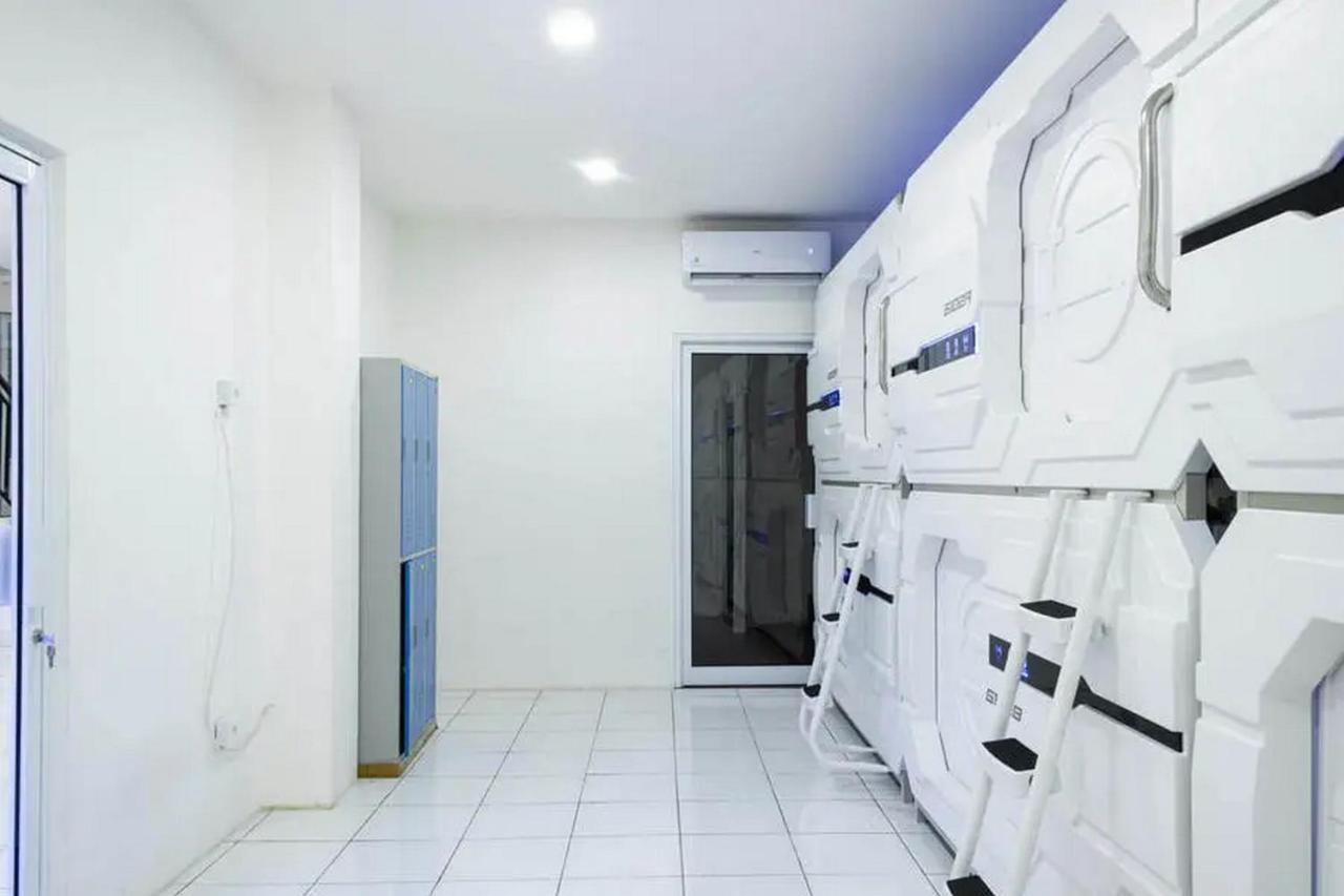 Reddoorz Hostel Near Taman Puring Jakarta Eksteriør billede